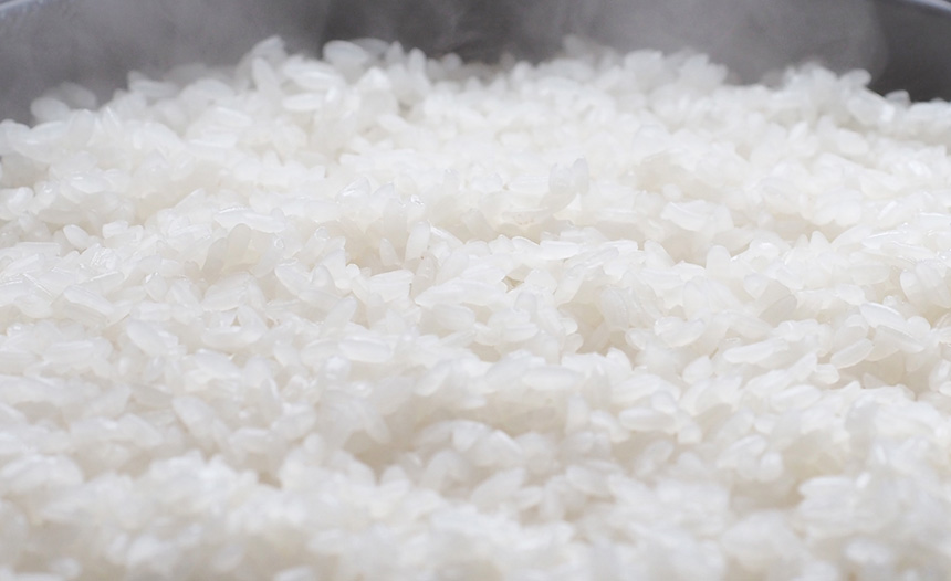 お米の炊き上げ・混ぜ合わせ